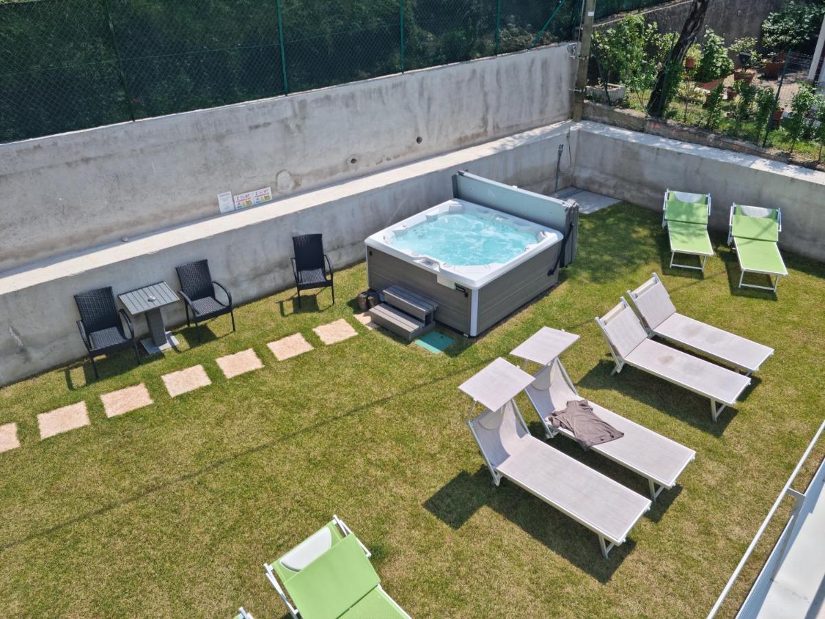 Luxury Apartments Natura Malcesine Bagian luar foto
